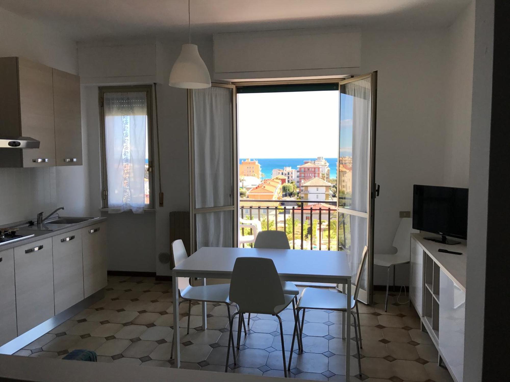 Bike And Breakfast Apartments Pietra Ligure Exterior foto